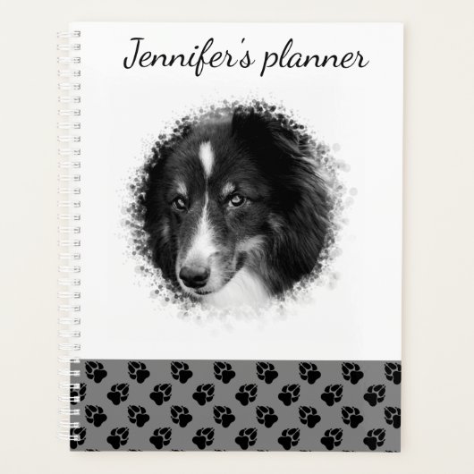 グレーカスタムとテキスト上のペットの写真と黒い手 プランナー手帳 (正面)
