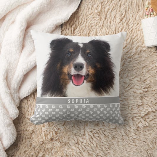 グレーカスタムと名前に白い手を付けたペットの写真 クッション (ブランケット)