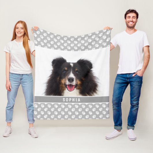 グレーカスタムと名前に白い手を付けたペットの写真 フリースブランケット (インサイチュ)