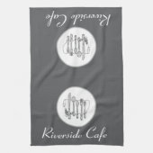 グレーカスタムシルバーウェアに黒、白とグレー キッチンタオル (縦)