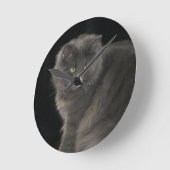 グレーキャットロングヘアブルーロシアの子猫かわいい ラウンド壁時計 (傾斜)