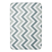 グレークラシックとティール（緑がかった色）のシェードののシェブロン模様 バスマット (正面縦)