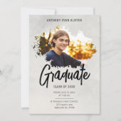 グレークールのモダンブラッシュストロークの卒業 招待状 (正面)