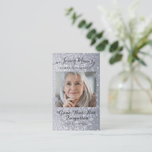 グレーグリッター葬儀記念祈りの言葉フォトカード 名刺 (スタンド正面)