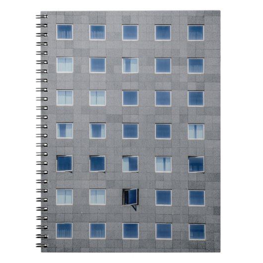 グレーコンクリート建物写真 ノートブック (正面)