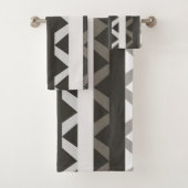 グレーコンテンポラリーの白い三角形のストライプパターン バスタオルセット (インサイチュ)