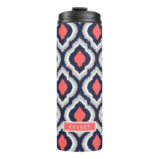 グレーコーラルアンドネイビーイカットモロッコモノグラム タンブラー (正面)