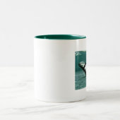 グレーシャー入江のアラスカのクジラ、マグ ツートーンマグカップ (中央)