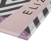 グレージグザグレイ、グレーシェブロン、紫、あなたの名前 カッティングボード (角)