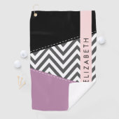 グレージグザグレイ、グレーシェブロン、紫、あなたの名前 ゴルフタオル (インサイチュ)