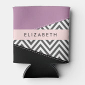 グレージグザグレイ、グレーシェブロン、紫、あなたの名前 缶クーラー (正面)