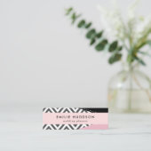 グレージグザグ、グレーシェブロン、ジグザグパターン、ピンク スキニー名刺 (スタンド正面)