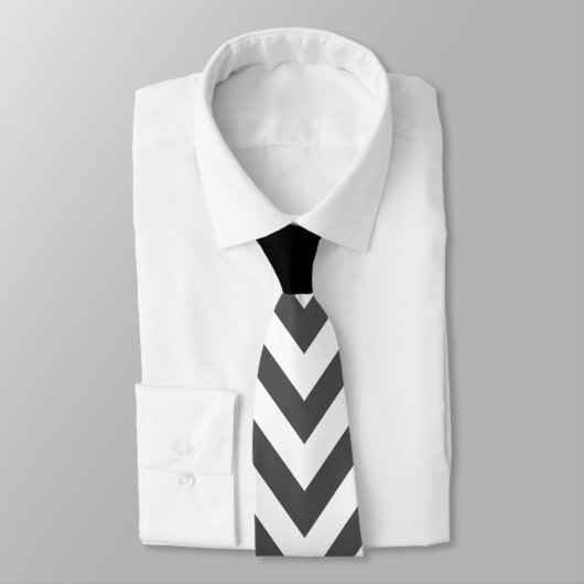 グレージグザグ、グレーシェブロン、ジグザグパターン、ピンク ネクタイ (タイ)