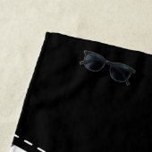 グレージグザグ、グレーシェブロン、ジグザグパターン、ピンク ビーチタオル (インサイチュ)