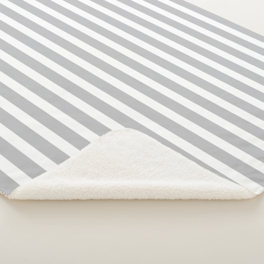 グレーストライプとホワイトの シェルパブランケット (3/4)