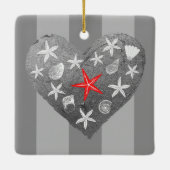 グレーストライプテーマ沿岸シーシェルスタフィッシュハート セラミックオーナメント (裏面)