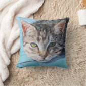 グレータブビーキャットアイズファインアート クッション (ブランケット)