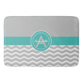 グレーティール（緑がかった色）シェブロン バスマット (正面)