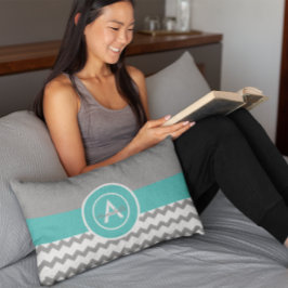 グレーティール（緑がかった色）シェブロン ランバークッション