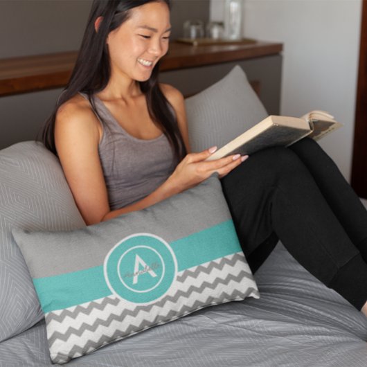 グレーティール（緑がかった色）シェブロン ランバークッション