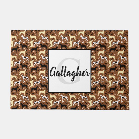 グレートダネズモノグラム姓の書式 ドアマット (正面)