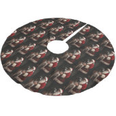 グレートダーネウィズサンタクロースフェスティバルクリスマス ブラッシュドポリエステルツリースカート (アングル)