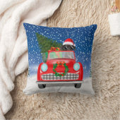 グレートデーンが車で雪景色をドライブ クリスマス クッション (ブランケット)