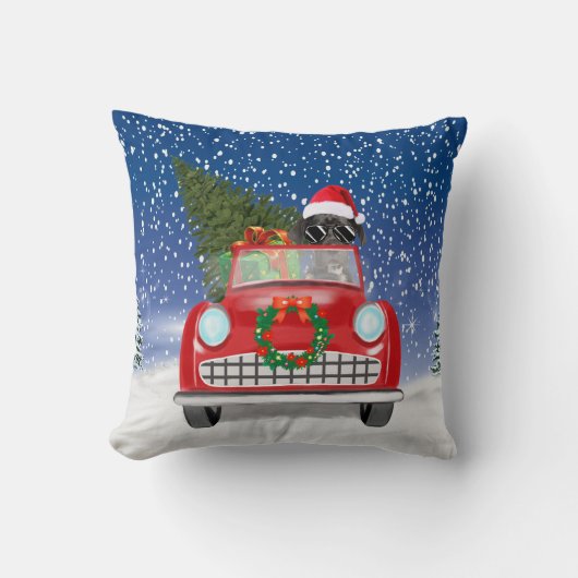 グレートデーンが車で雪景色をドライブ クリスマス クッション (正面)