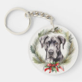 グレートデーンのクリスマスリースの華やかな犬 キーホルダー (正面)