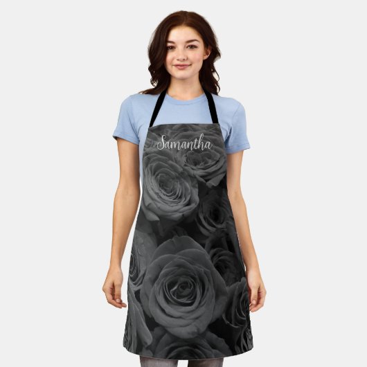 グレーバラのグレーエレガントフローラ写真のパーソナライズ エプロン (着用した状態)