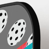 グレーパーソナライズされたと色数々のの付いたカスタム ピックルボールラケット (左詳細)