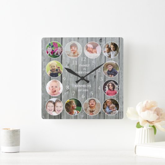 グレーパーソナライズされたウッド12ファミリーフォトコラージュ スクエア壁時計 (ホーム)