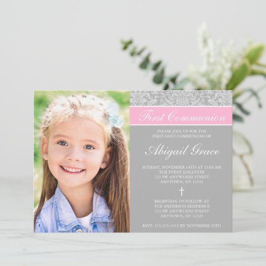 グレーピンクのダマスクの女の子の写真ファースト・コミュニオン 招待状 (スタンド正面)