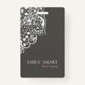 グレーフローラダマスホワイトレース バッジ (正面)