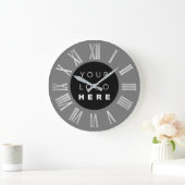 グレーブラックシルバーグレーローマ数字のロゴ ラージ壁時計 (ホーム)