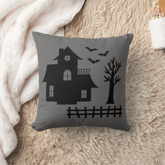 グレーブラックハウス幽霊のよく出る不気味なハロウィーンハウス クッション (ブランケット)