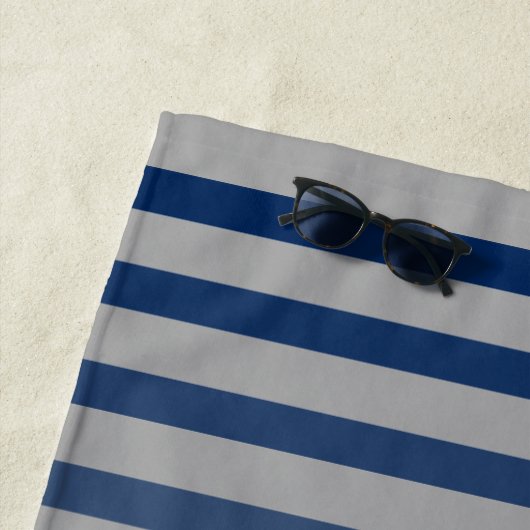 グレーブルー航海のいかりあなたの名前またはボート ビーチタオル (インサイチュ)