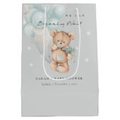 グレーブルーbearly待ちクマ気球ベビーシャワー ミディアムペーパーバッグ (裏面)