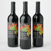 グレープレイドと秋メープル葉装飾用クッション ワインラベル (ボトル)
