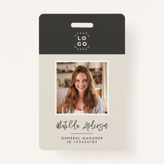 グレーベージュQRコードモダン写真ミニマル抽象芸術 バッジ (正面)