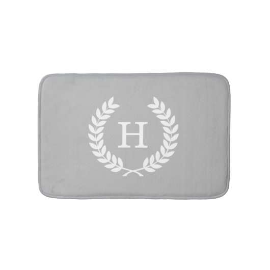 グレーホワイトウィートローレルリースイニシャルモノグラム バスマット (正面)
