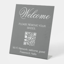 グレーホワイトウェルカムアウトシューズQR Wi-fi 台座サイン