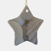 グレーホワイト、シーシェル、シーシェル夏のビーチラブ セラミックオーナメント (右)