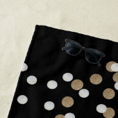 グレームブラックとホワイトのドットシャンパン金ゴールド紙吹雪 ビーチタオル (インサイチュ)