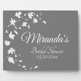 グレーモダンとホワイトのフローラブライダルシャワー表 フォトプラーク
