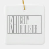 グレーモダンのイニシャルと名前のロゴ セラミックオーナメント (正面)