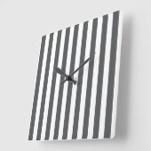 グレーモダンのストライプパターン スクエア壁時計 (傾斜)