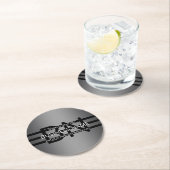 グレーモダングラディエントおよび黒の水平ストライプ色 ラウンドペーパーコースター (インサイチュ)