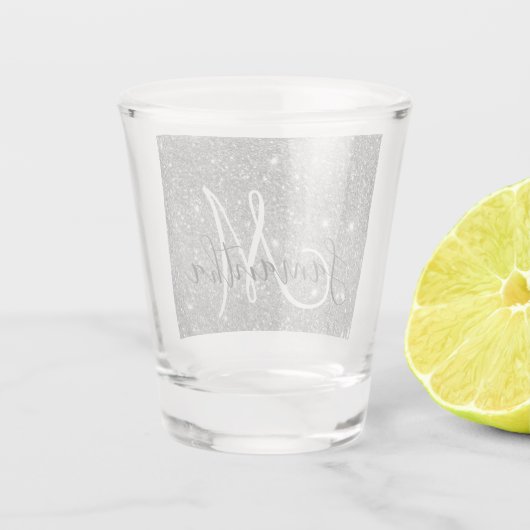 グレーモダングリッターの輝きパーソナライズされたの名前 ショットグラス (裏面)