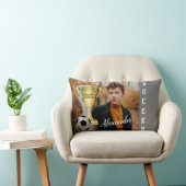 グレーモダンサッカースポーツ写真と彼の名前 ランバークッション (椅子)